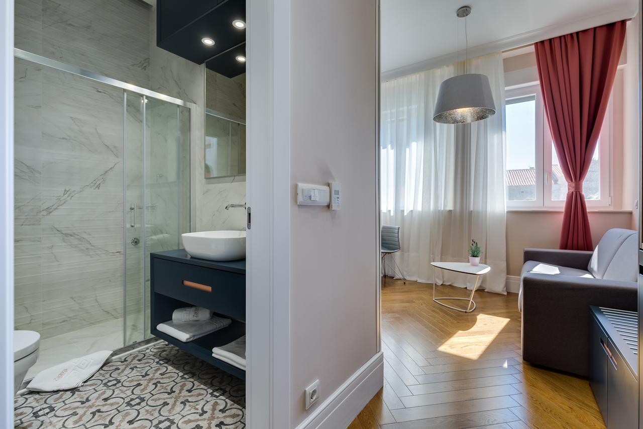 Zadera Accommodation Zadar Bagian luar foto